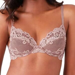 Wacoal Instant Icon Underwire Lace Bra Tan Beige and Cream Lace Size 32DD #C90